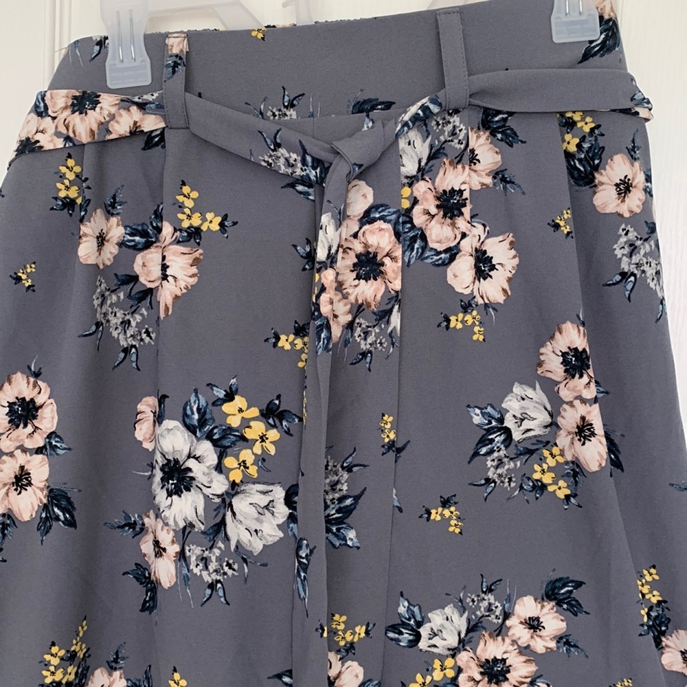 Torrid dress wide leg pants sizes2 floral preowned great shape
